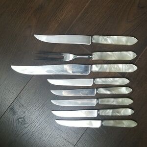 Set of 8 Westall Richardson vintage knives